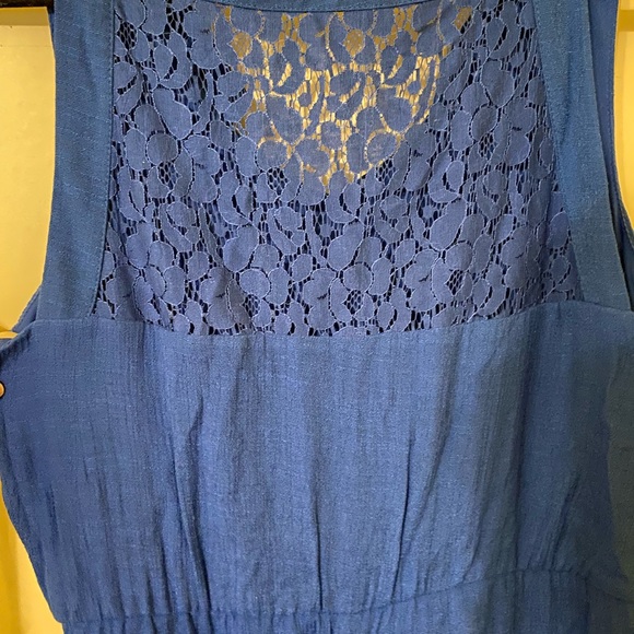 Vibrate blue sleeveless maxi dress with lace back detail - Picture 3 of 4